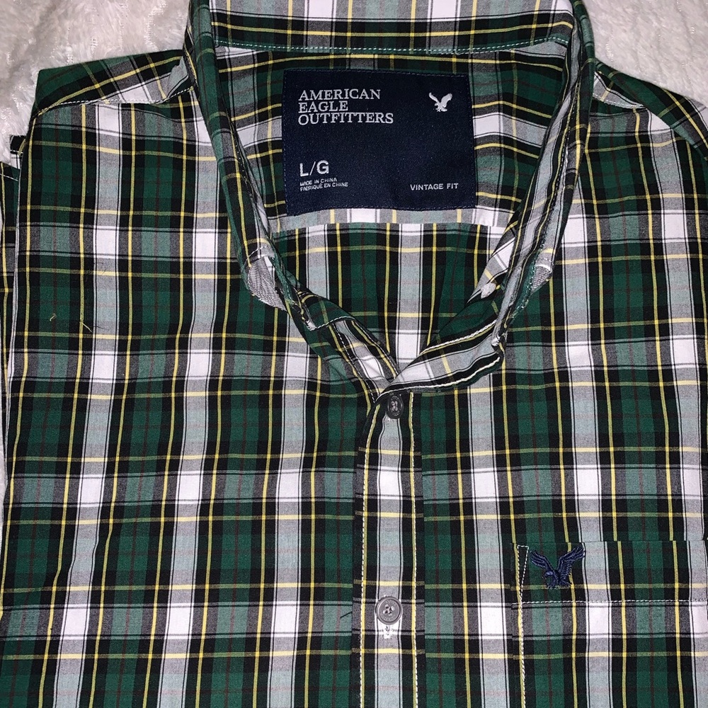 ☘️American Eagle Button Down☘️